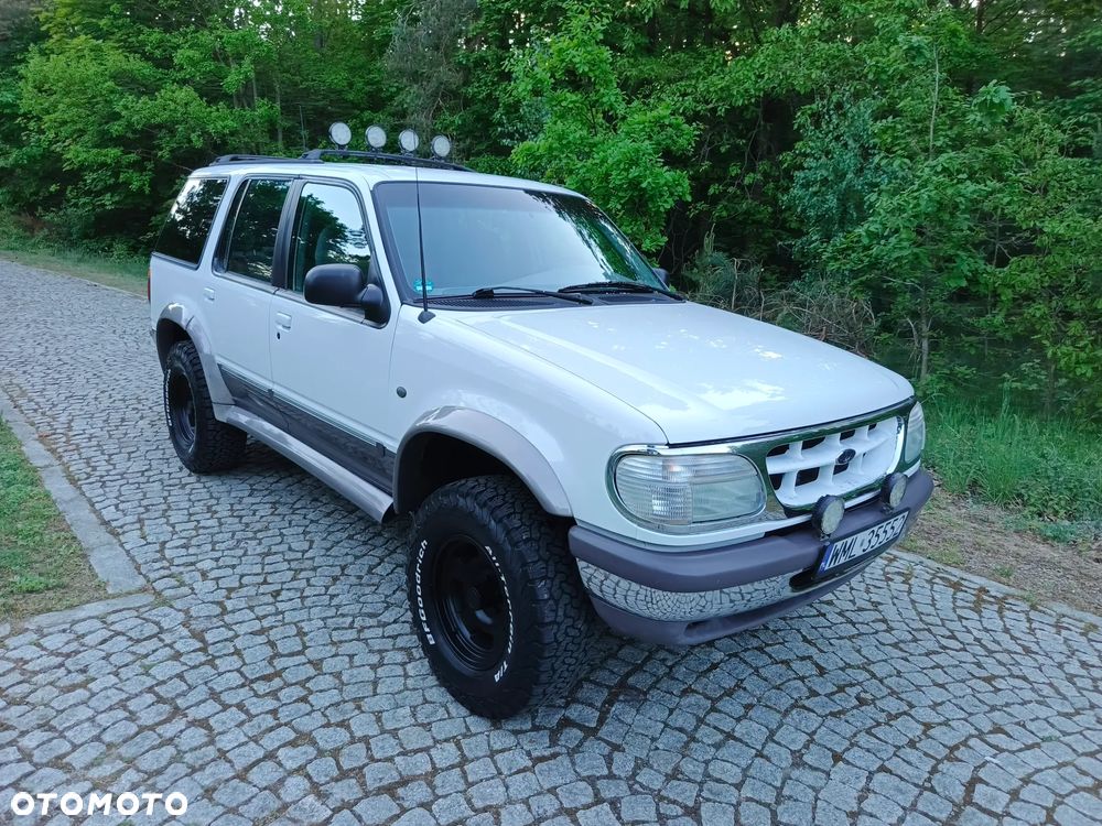 Ford Explorer - 31