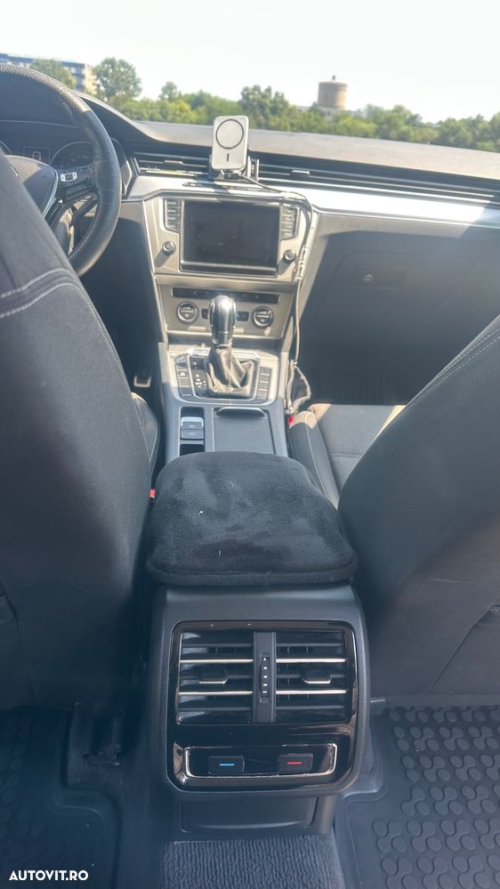 Volkswagen Passat 2.0 TDI DSG Comfortline - 9