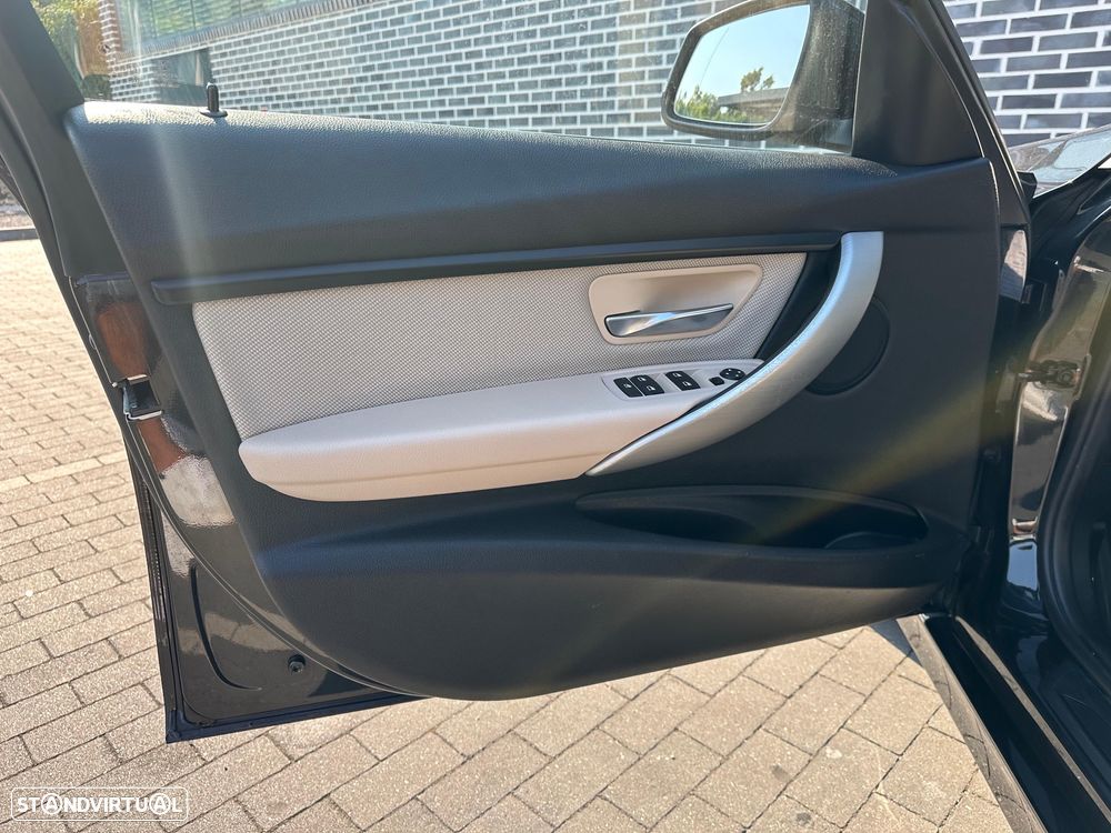 BMW 318 d Touring Aut. Luxury Line - 14