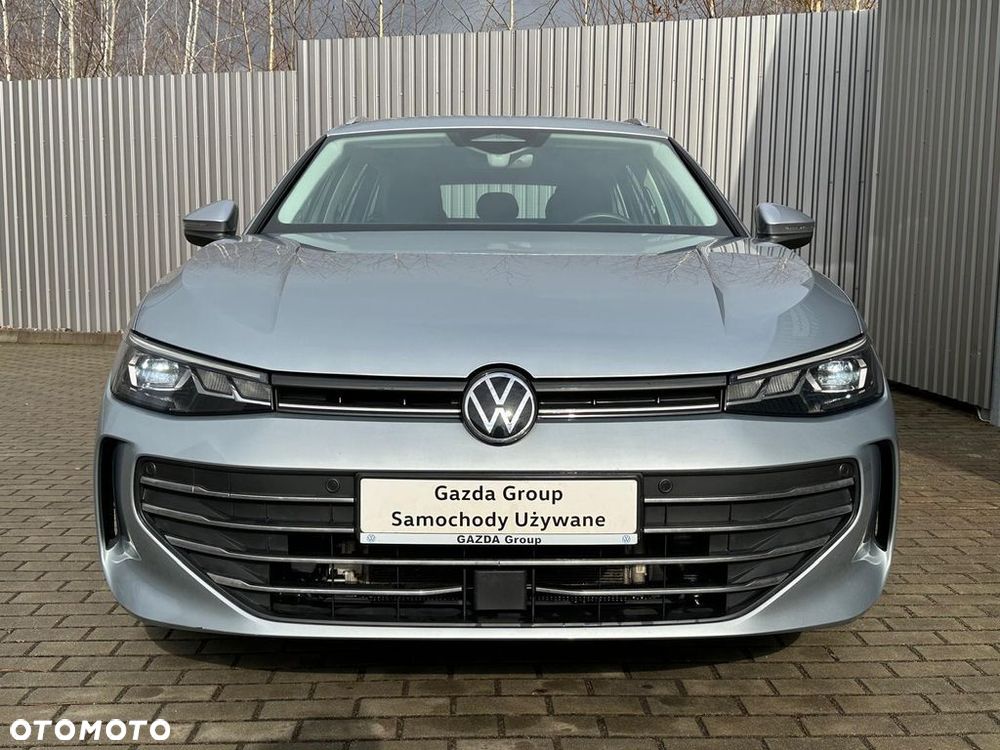 Volkswagen Passat - 4