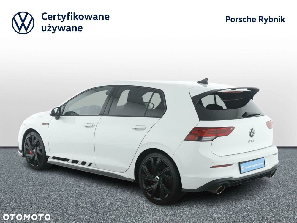Volkswagen Golf - 3