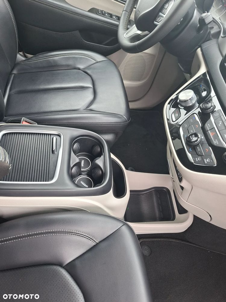 Chrysler Pacifica - 10