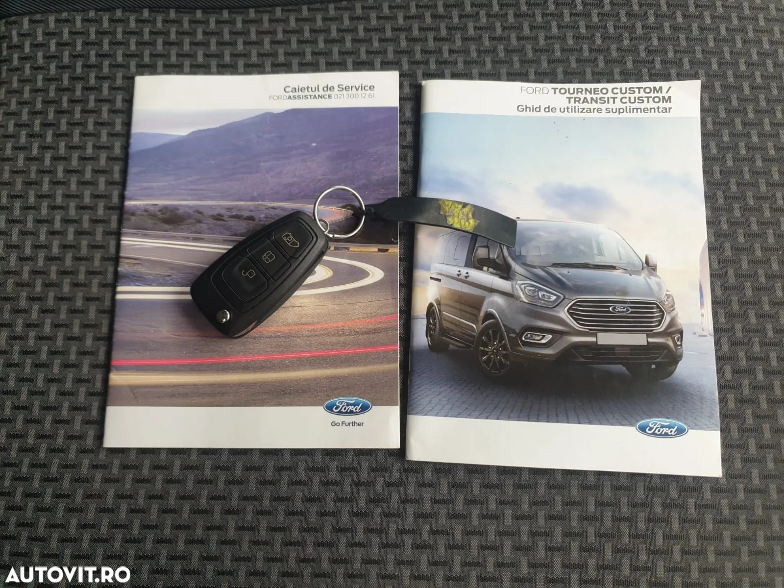 Ford Tourneo Custom - 36