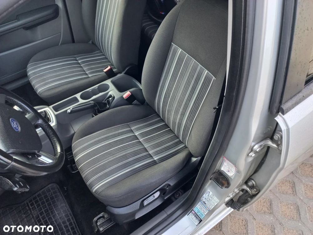 Ford Focus 1.6 TDCi Style - 34