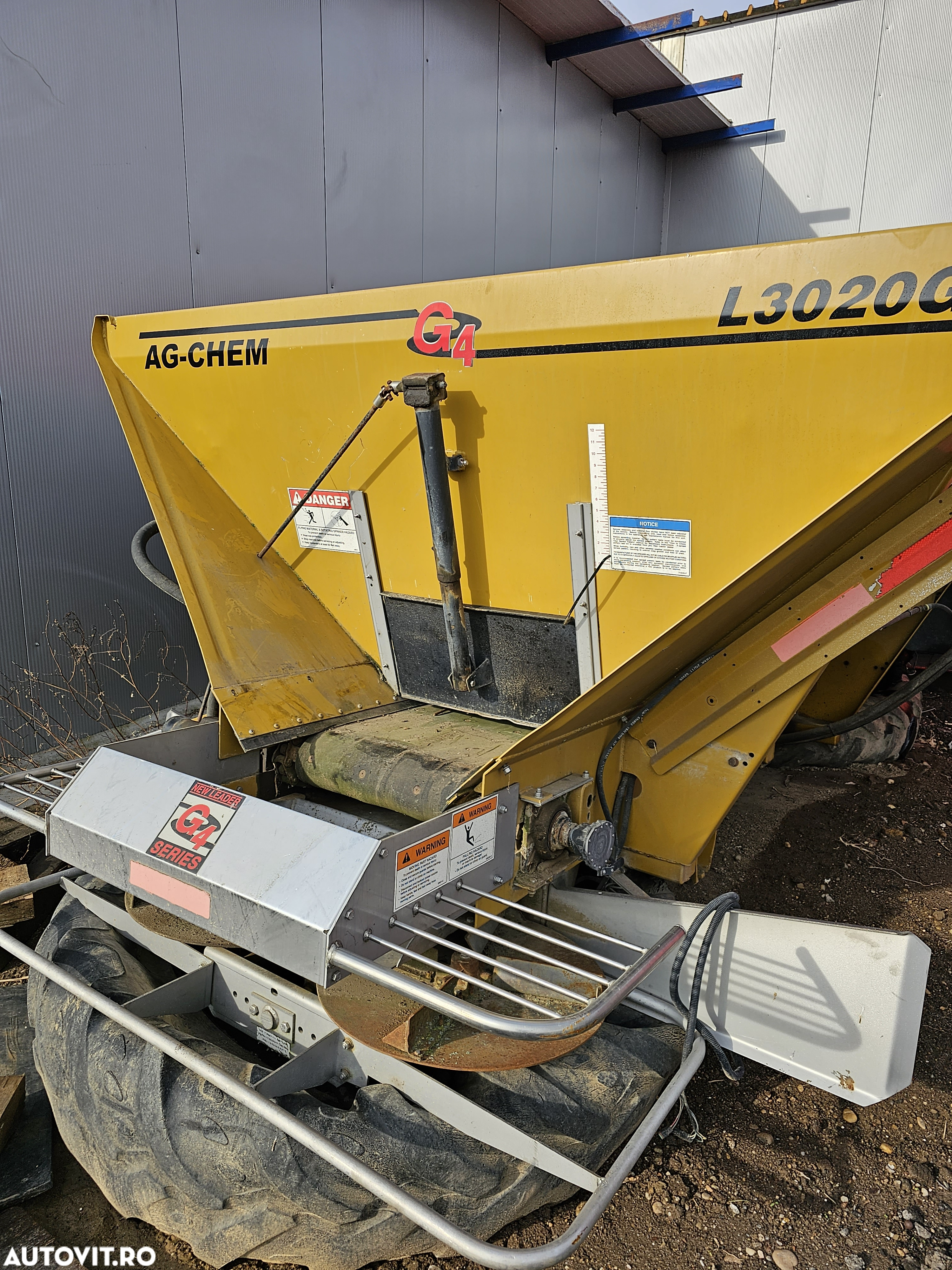 Challenger rogator Trimble - 9