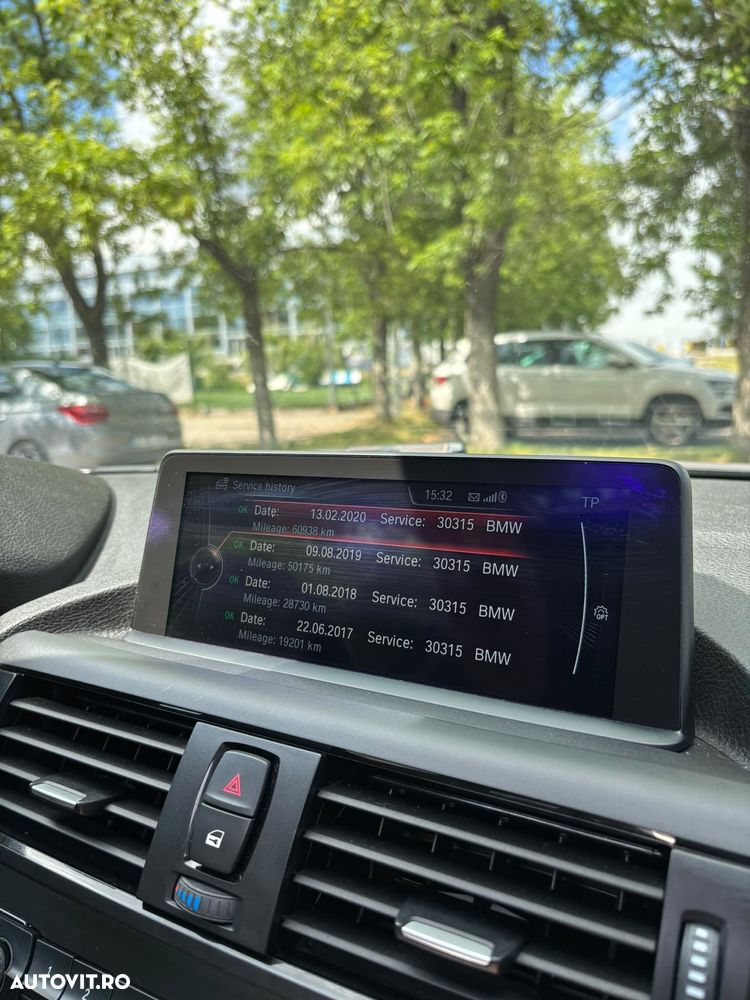 BMW Seria 2 220i Sport-Aut. Modern Line - 11