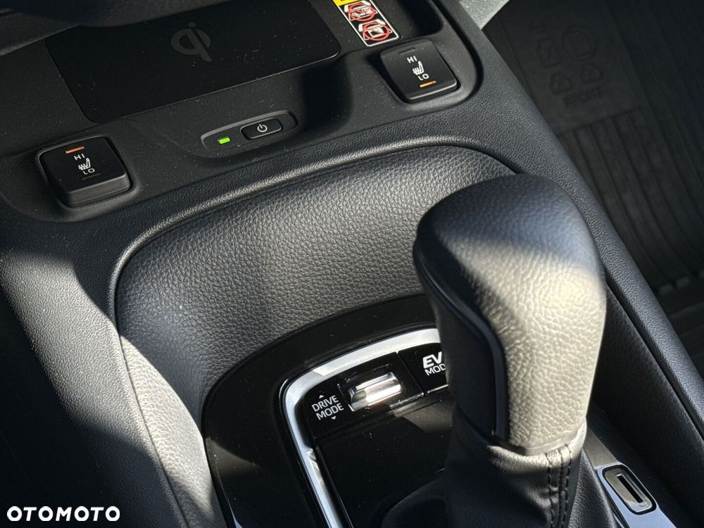 Toyota Corolla 2.0 Hybrid Comfort - 17