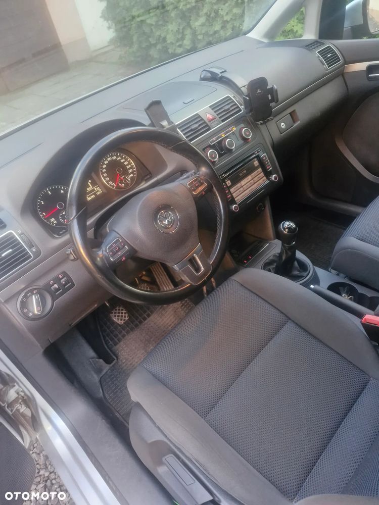 Volkswagen Touran 1.6 TDI DPF BlueMotion Technology Trendline - 12