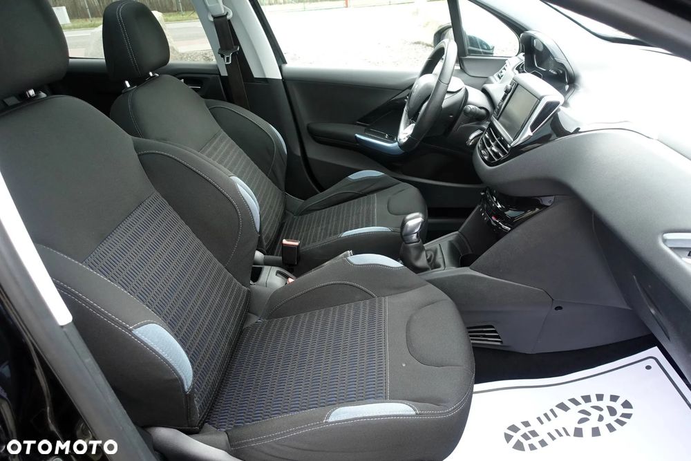 Peugeot 208 e-HDi 92 Stop&Start Style - 12