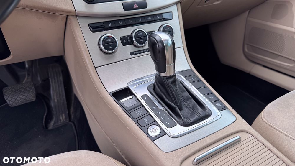 Volkswagen Passat 1.8 TSI Highline DSG - 19