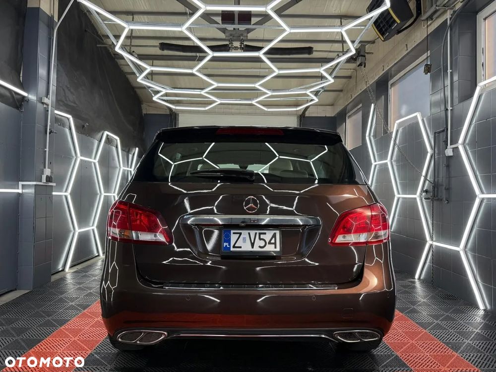 Mercedes-Benz Klasa B 180 7G-DCT AMG Line - 8