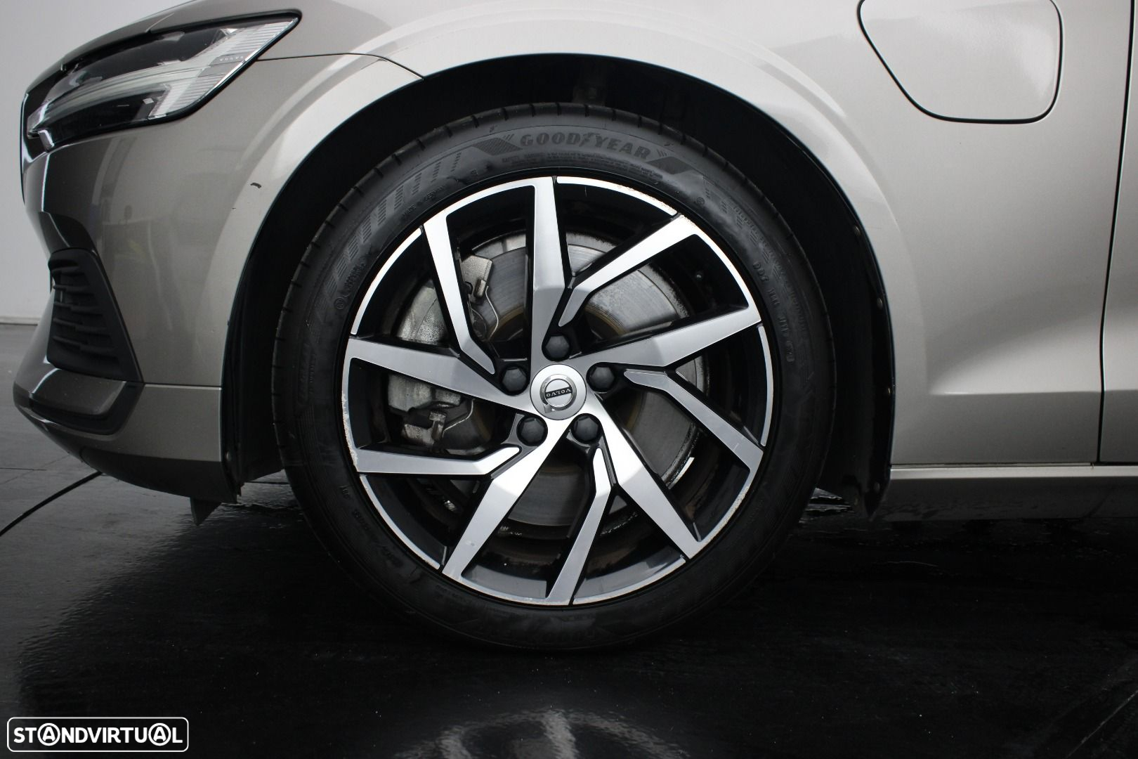 Volvo V60 2.0 T8 AWD TE Momentum - 30
