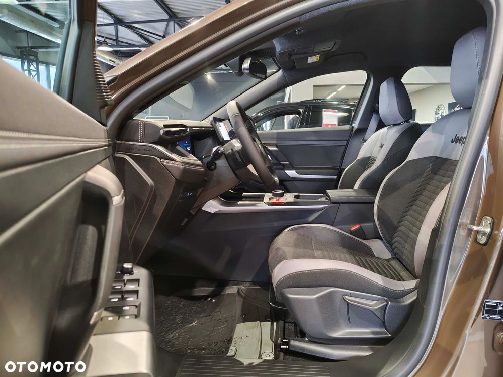 Jeep Compass 1.2 T3 mHEV Altitude FWD DCT - 17