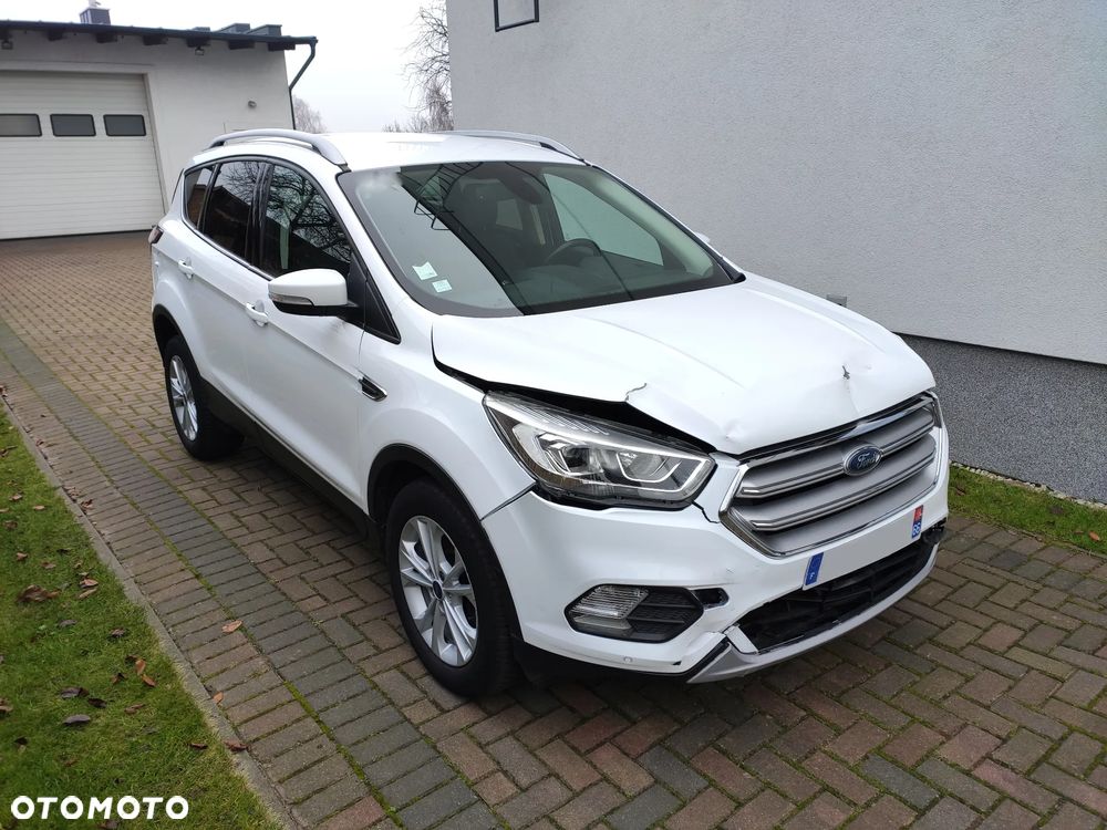 Ford Kuga 2.0 TDCi 2x4 Titanium - 1