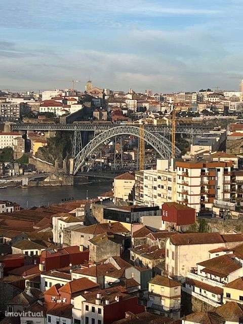 T3 Novo * Gaia - Suite 2 Lugares Garag. Metro D. João II - Grande imagem: 2/14