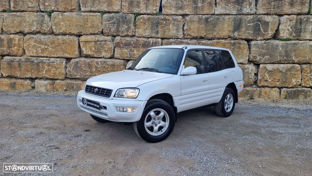 Toyota RAV4 - 1