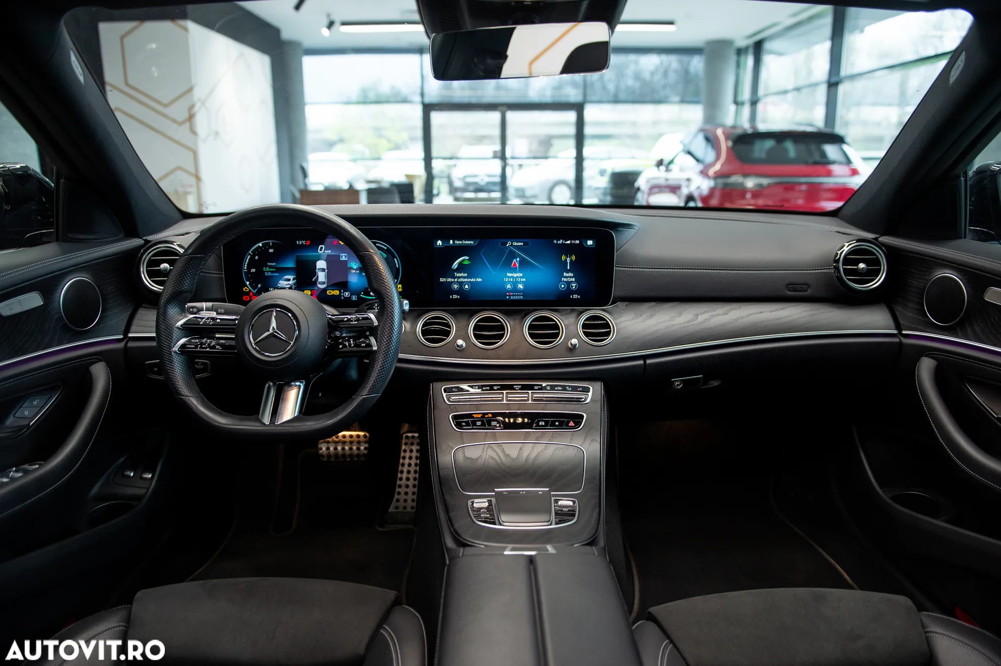 Mercedes-Benz E 300e 4Matic 9G-TRONIC Edition AMG Line - 17