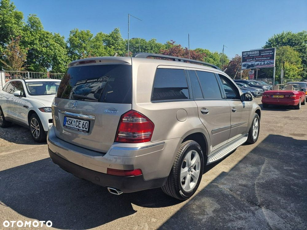 Mercedes-Benz GL - 4
