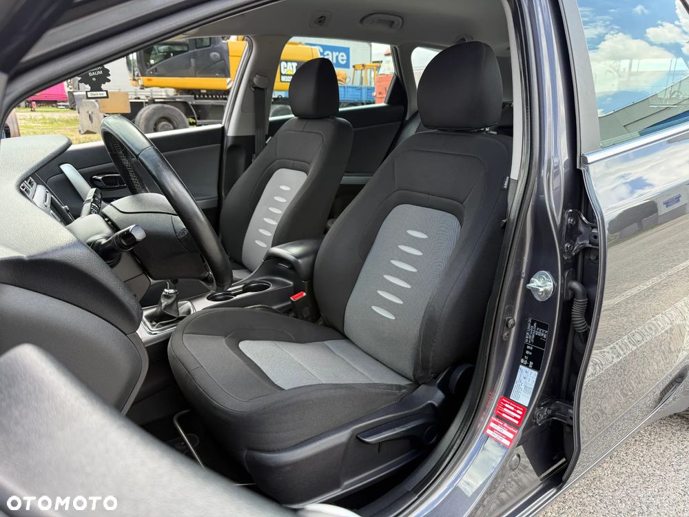 Kia Ceed 1.4 CVVT Dream Team Edition - 4