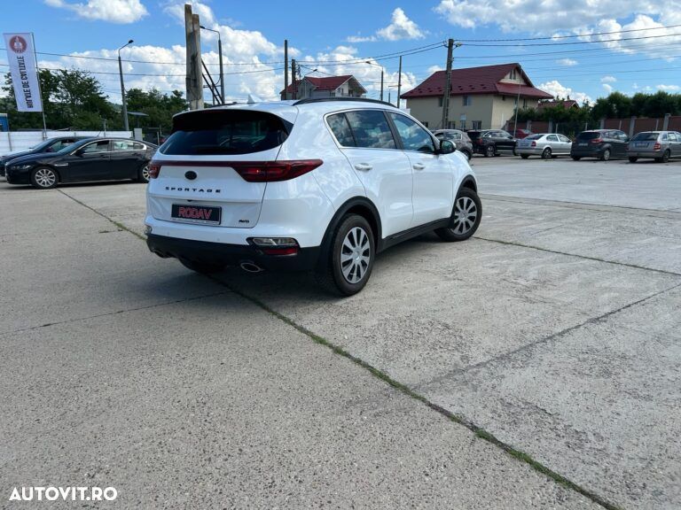 Kia Sportage 1.6 DSL MHEV 7DCT HP 4x2 Style - 4