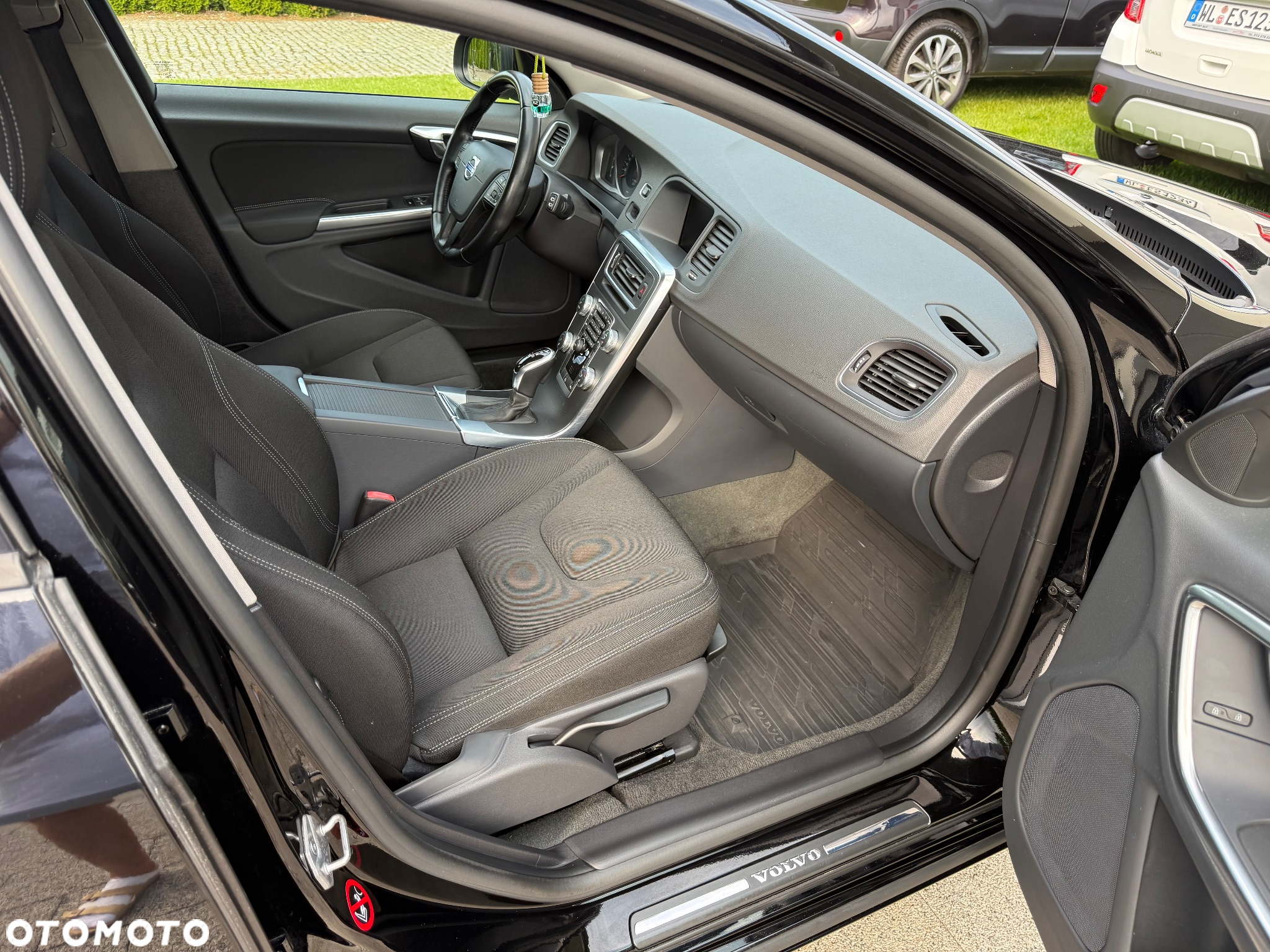 Volvo V60 D3 Momentum - 13