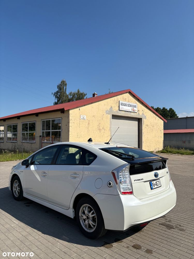 Toyota Prius - 3