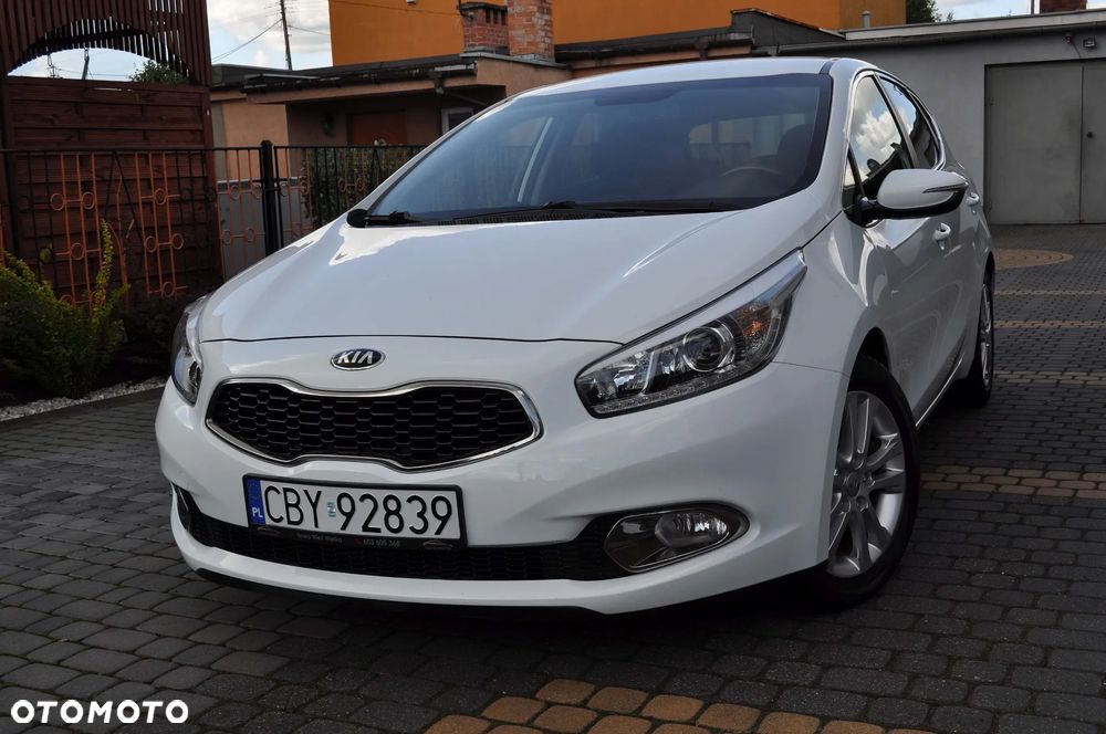 Kia Ceed 1.4 CVVT Dream Team Edition - 2