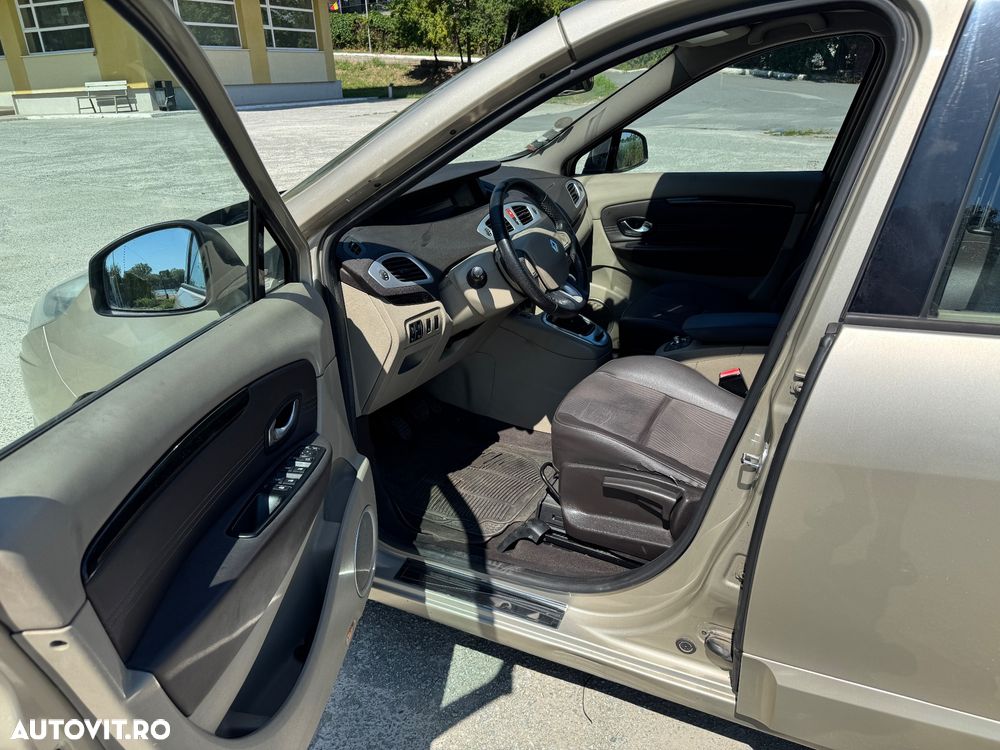 Renault Scenic 1.9dCi Privilege - 8