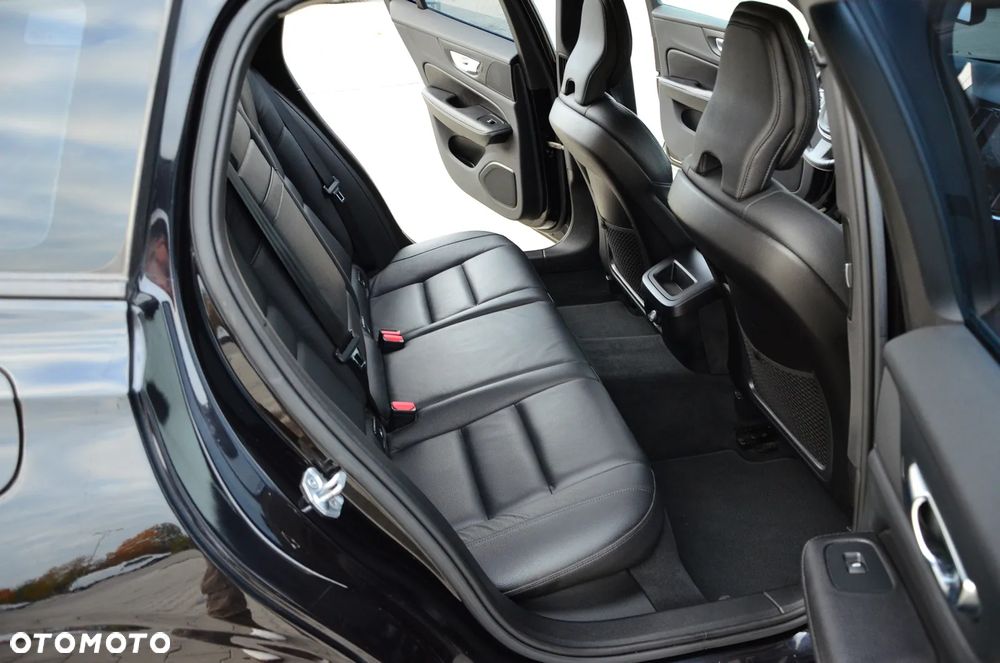 Volvo V60 D3 Geartronic Momentum - 11