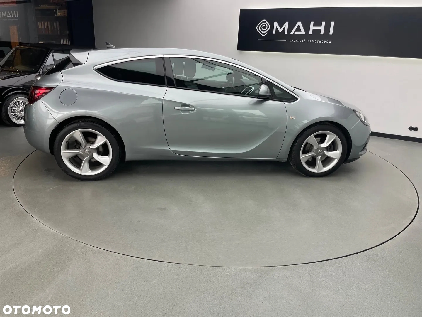 Opel Astra IV GTC 2.0 CDTI Sport - 11