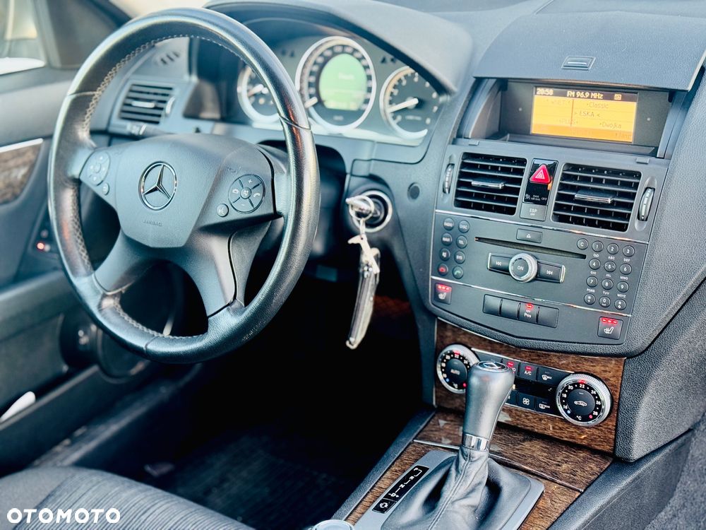 Mercedes-Benz Klasa C 180 T Kompressor Automatik Elegance - 16