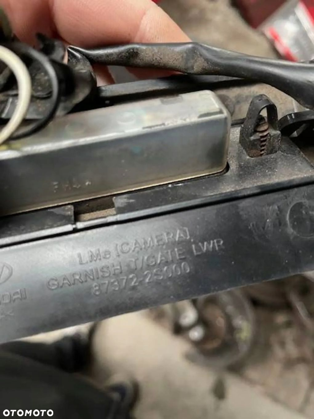 Hyundai ix35 BLENDA KLAMKA PRZYCISK KLAPY BAGAŻNIKA - 3