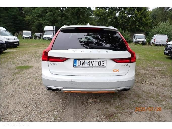 Volvo V90 Cross Country D4 AWD Ocean Race - 15