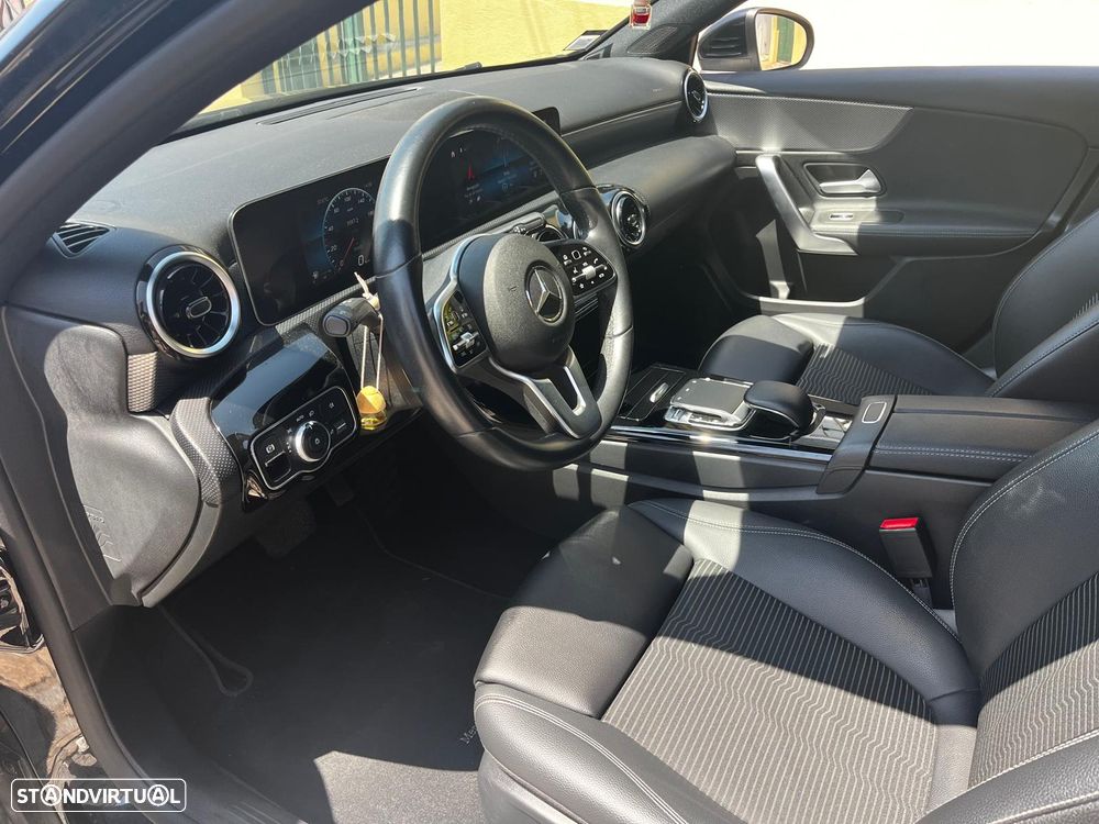 Mercedes-Benz A 180 d Business Solutions Aut. — fotografia 3