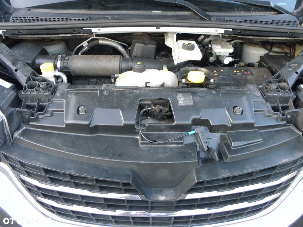 Renault TRAFIC - 9
