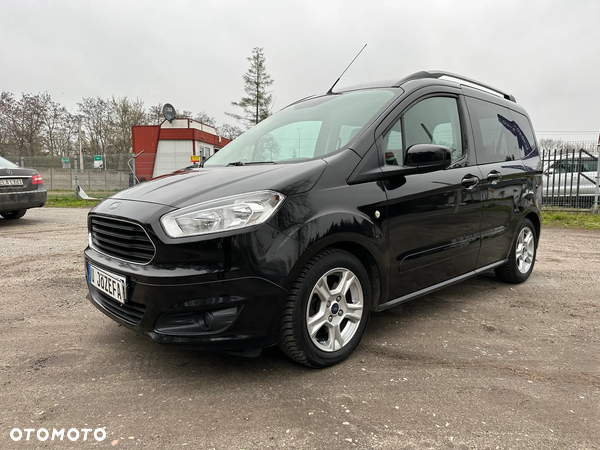 Ford Tourneo Courier 1.0 EcoBoost Titanium