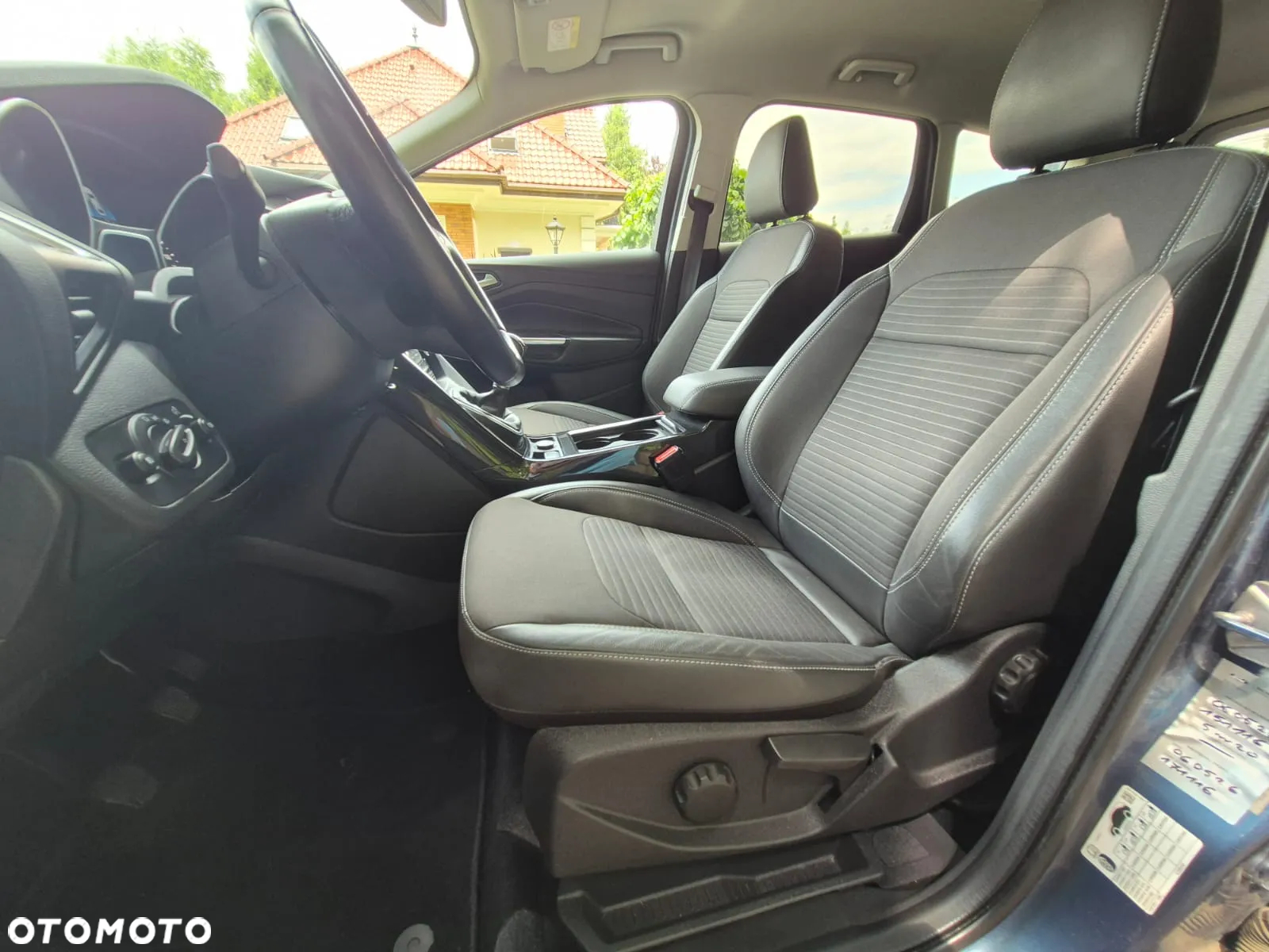 Ford Kuga 1.5 EcoBoost FWD Titanium ASS MMT6 - 29