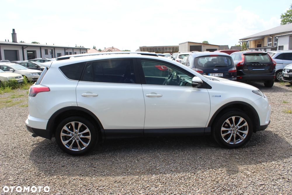 Toyota RAV4 - 11