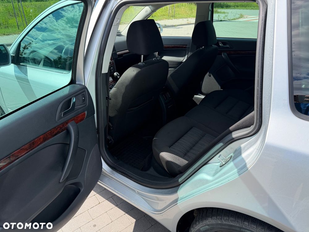 Skoda Octavia 2.0 TDI Elegance - 23