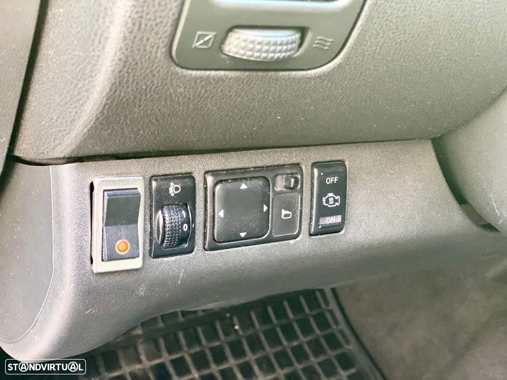 Nissan Pathfinder 2.5 dCi SE Comfort - 14