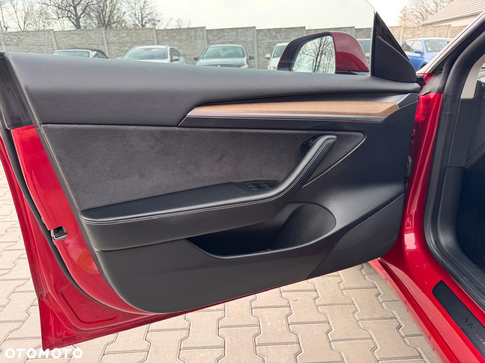 Tesla Model 3 - 27