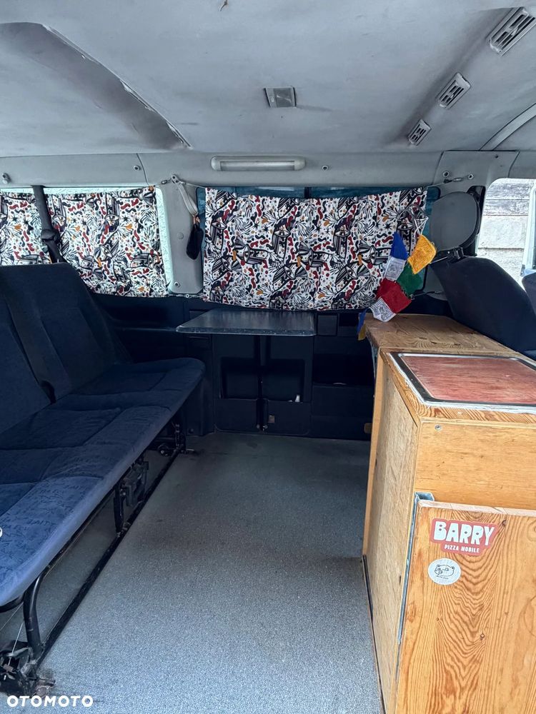 Volkswagen Transporter - 18