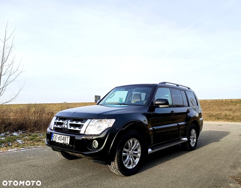 Mitsubishi Pajero 3.2 DID Intense + - 12