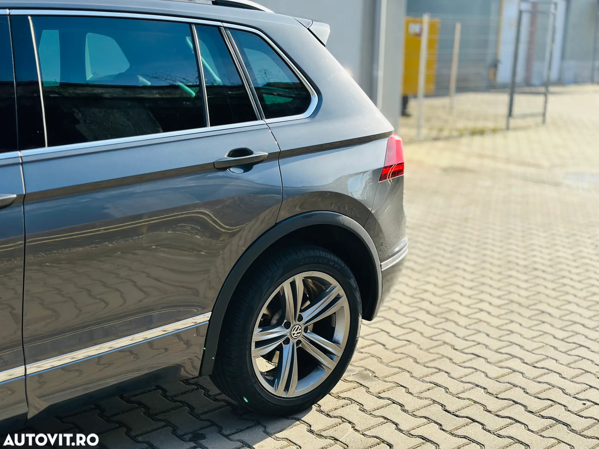 Volkswagen Tiguan 2.0 TDI SCR 4MOTION DSG Highline - 40