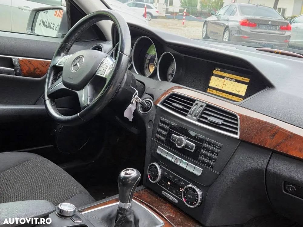 Mercedes-Benz C 180 CGI BlueEFFICIENCY Elegance - 7