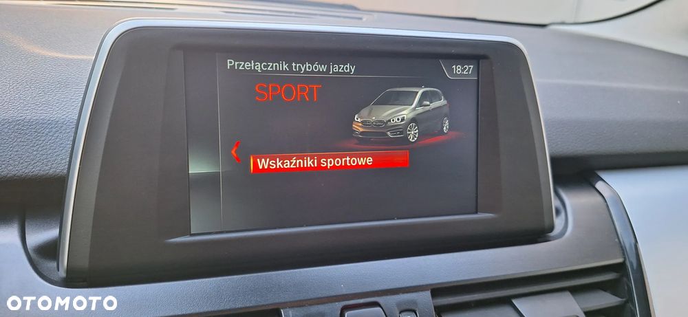 BMW Seria 2 218d - 32