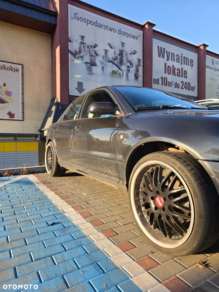 Audi A4 Limousine - 3