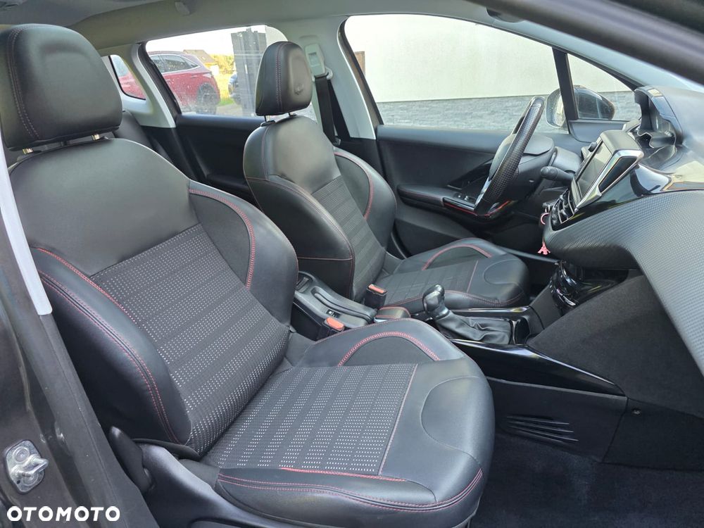 Peugeot 2008 PureTech 110 Stop&Start GT-Line Edition - 15