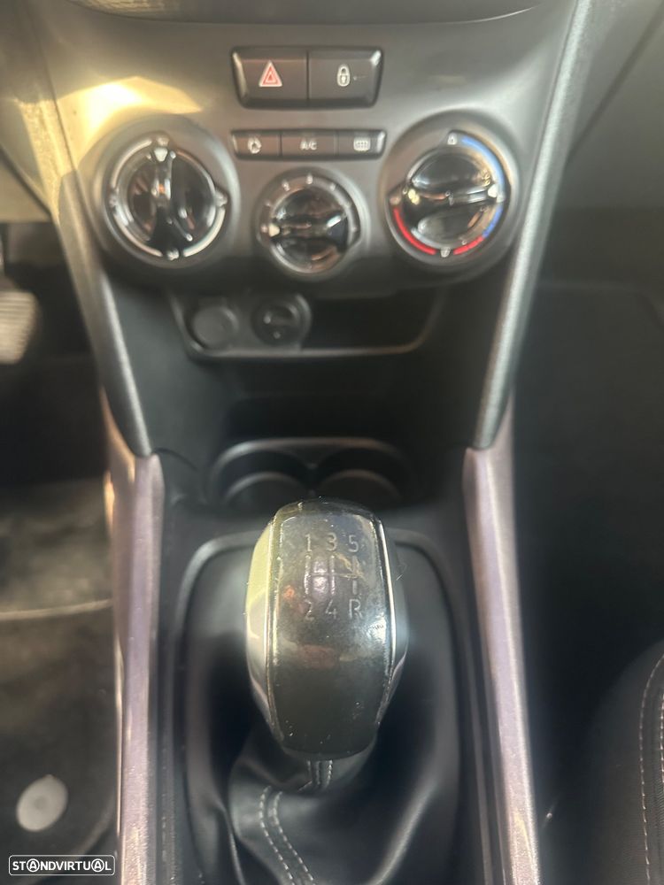 Peugeot 2008 1.2 PureTech Style - 15