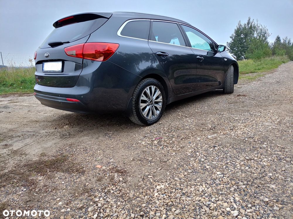 Kia Ceed Cee'd 1.6 GDI L Business Line - 4